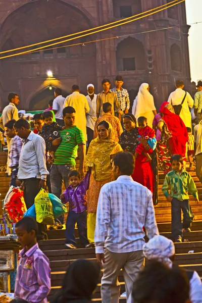 Al mercato Meena Bazaar di Delhi, India . — Foto Stock