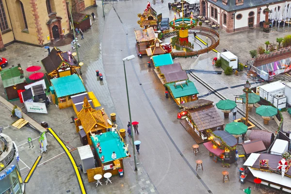 Vue du marché de Noël à Hauptwache par temps pluvieux — Photo
