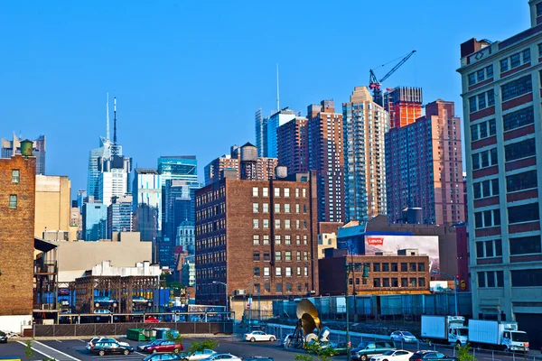 Vista de la ciudad de Nueva York desde el lado este del puerto a popa tardía —  Fotos de Stock