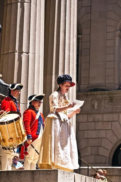 Ceremony for declaration of independence in old costumes — Stock Photo, Image