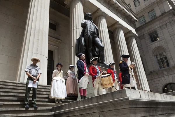 Ceremony for declaration of independence in old costumes — Stock Photo, Image