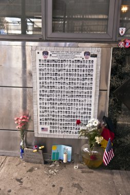 911'i içinde öldü cesur itfaiyeciler Anıtı poster