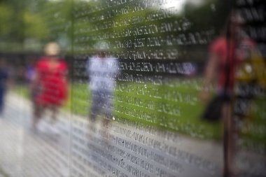 vietnam savaş kayıpları vietnam savaş gazileri Anıtı üzerinde isimleri