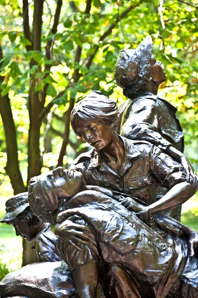 Estatuas conmemorativas de la guerra de Vietnam Women Nurse — Foto de Stock