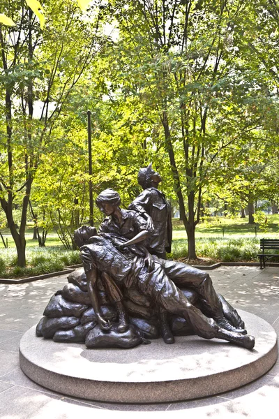 Pomnik statuetki do wojny w Wietnamie kobiety pielęgniarki — Zdjęcie stockowe