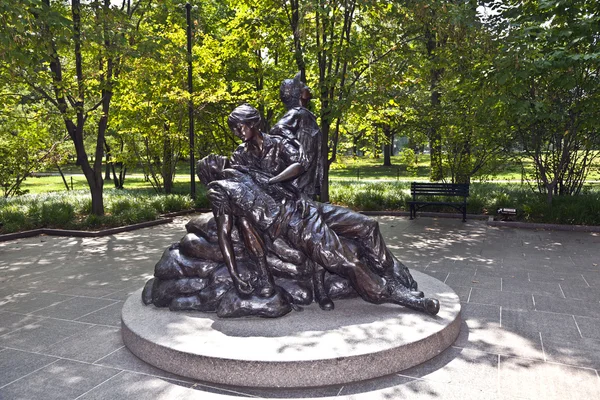 Pomnik statuetki do wojny w Wietnamie kobiety pielęgniarki — Zdjęcie stockowe