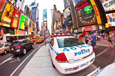 Times Meydanı, seçme broadway tiyatroları ve çok sayıda yol işaretleri,