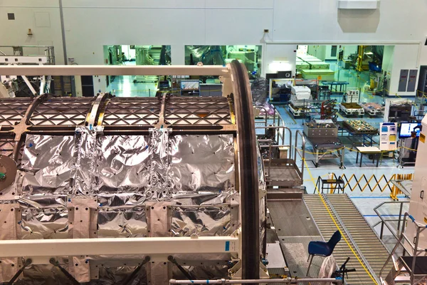 Montering av iss utrymme moduler i kennedy space center — Stockfoto