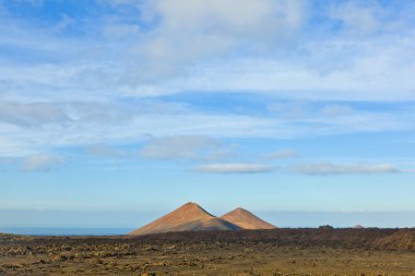 İspanya 'nın Lanzarote kentindeki Timanfaya Ulusal Parkı' nda yanardağ