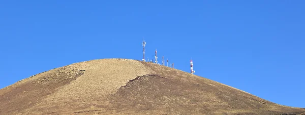 Funkmast auf einem alten Vulkan in Lanza — Stockfoto