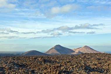 İspanya 'nın Lanzarote kentindeki Timanfaya Ulusal Parkı' nda yanardağ