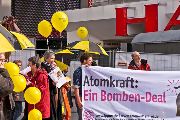 Mielenosoitus sulkemisesta Saksan ydinvoiman pl — kuvapankkivalokuva