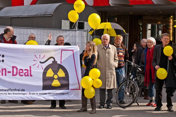 Demostrar el cierre de la central nuclear alemana pl —  Fotos de Stock