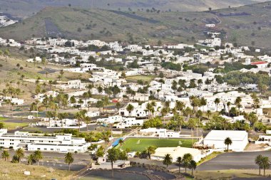 manzara lanzarote, küçük kasaba çıkıyor