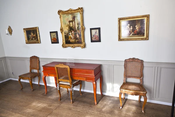 Červené klavichordu v té místnosti v muzeu goethe — Stock fotografie