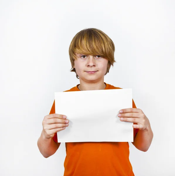 Inteligentny chłopiec ma kontrolę nad pustego plakat — Zdjęcie stockowe