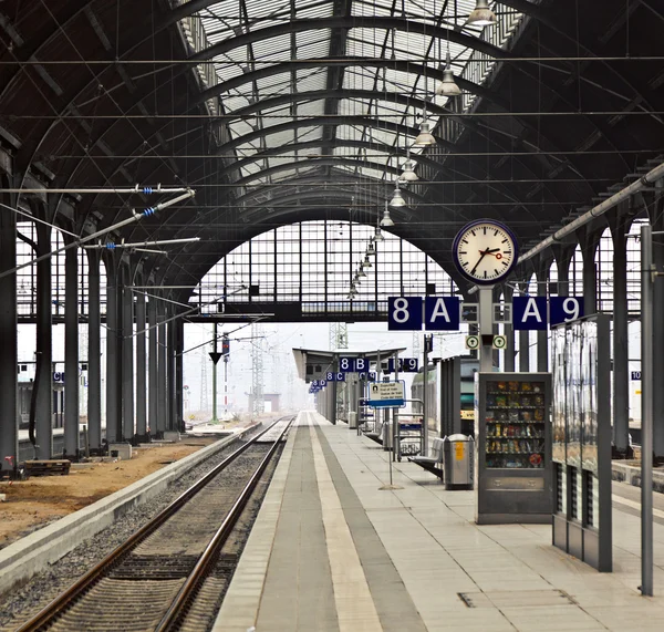 Railway station in Wiesbaden — Stock Photo, Image