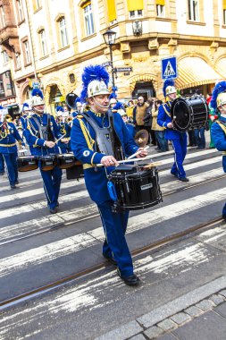 Karnaval hareket roemer ile müzik için şehir girin