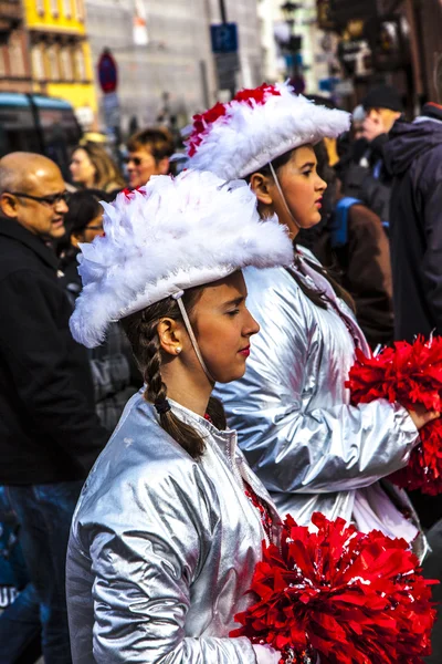 Carnevale si trasferisce al Roemer con musica per entrare in città — Foto Stock