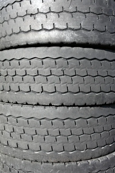 古い車のタイヤ — ストック写真