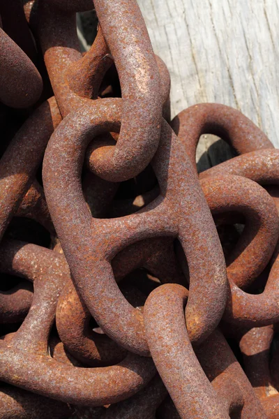 Rusty iron chain — Stock Photo, Image