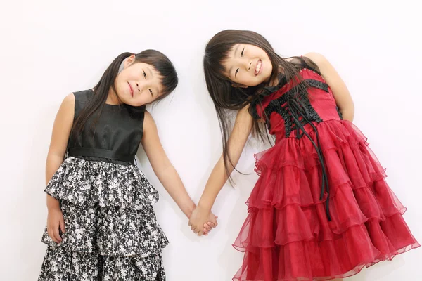 Duas meninas asiáticas pouco — Fotografia de Stock