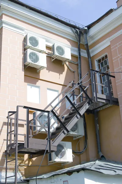 아파트 옥외 계단 — 스톡 사진