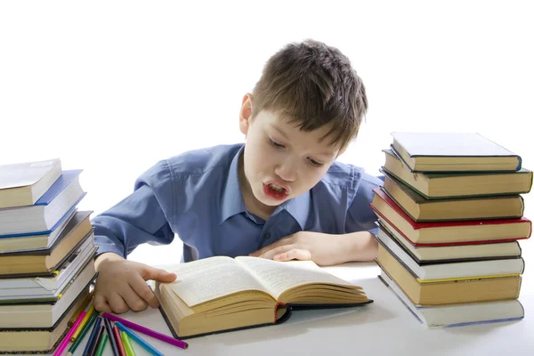 Αγόρι ανάγνωση του βιβλίου — Φωτογραφία Αρχείου