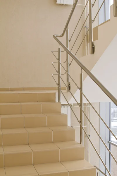 Офисная лестница — стоковое фото