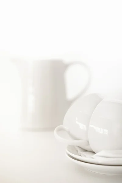Чашки белого кофе — стоковое фото