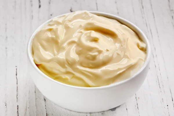 Cream Fraiche in White Bowl — Stock Photo, Image