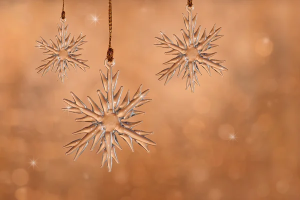 Dreamy image of glass Christmas snowflake ornaments — Stock Photo, Image