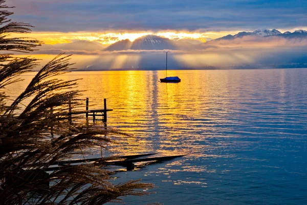 Salida del sol Lago Ginebra —  Fotos de Stock
