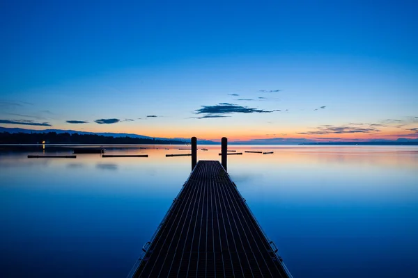 Východ slunce na Ženevské jezero — Stock fotografie