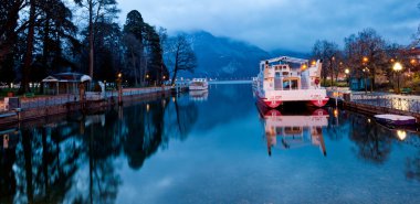 cruise gemi at annecy canal, annecy, Fransa