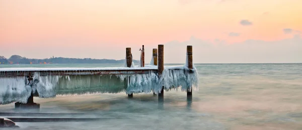 Gefrorene Seebrücke — Stockfoto