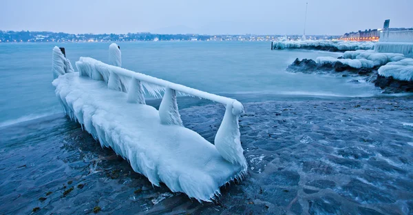 冷冻的码头 — 图库照片