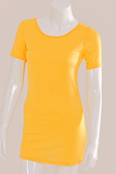 T-shirt lunga gialla — Foto Stock