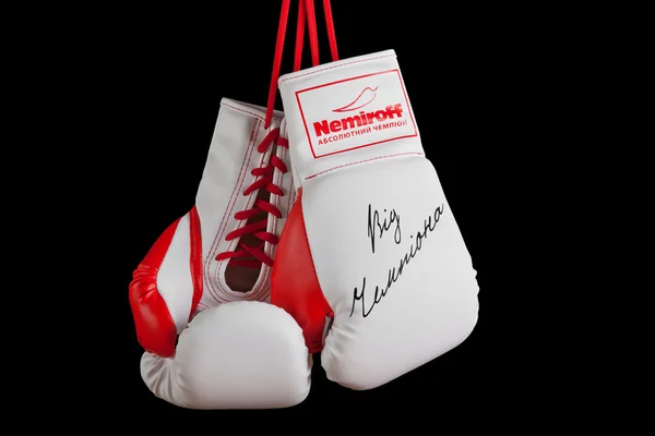 Boxing gloves autographed by Klitschko — Stock Photo, Image