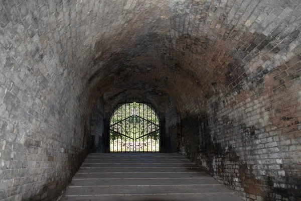 Grunge tunnel entrance — Stock Photo, Image