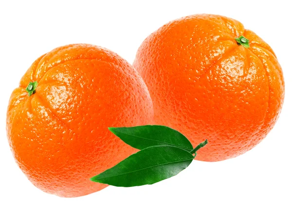 Апельсин ізольований на білому фоні — стокове фото
