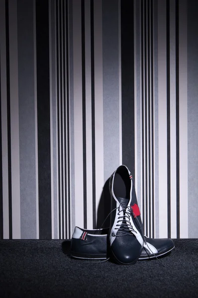 Gençler ayakkabı stüdyo