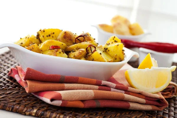 Vegetariánské bramborové misky — Stock fotografie
