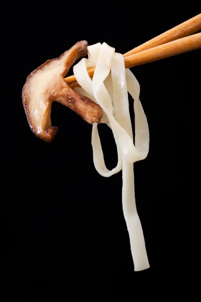 蘑菇上砍枝 — 图库照片