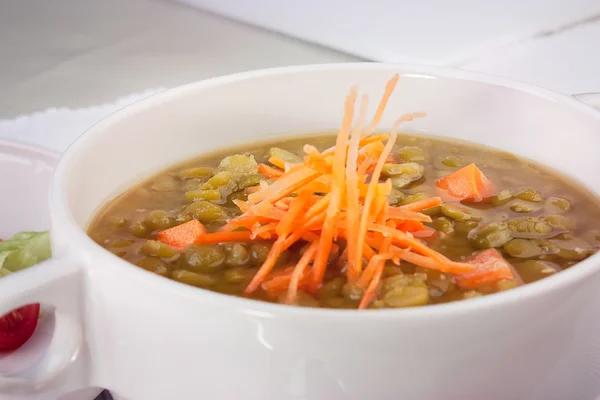 Zupa grochowa z marchewką — Zdjęcie stockowe