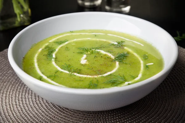 Fresh Pea Soup with Dill — Stock Photo, Image