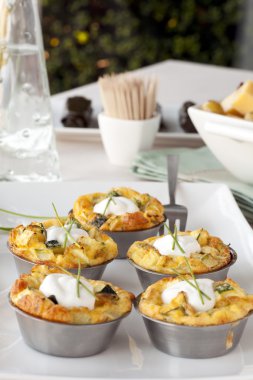 Beş mini quiches