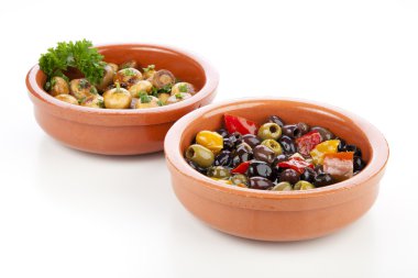 İspanyolca tapas, zeytin ve mantar