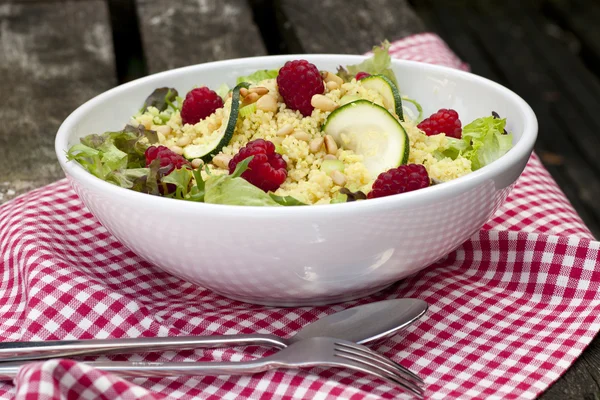 Gurme kuskus salatası — Stok fotoğraf