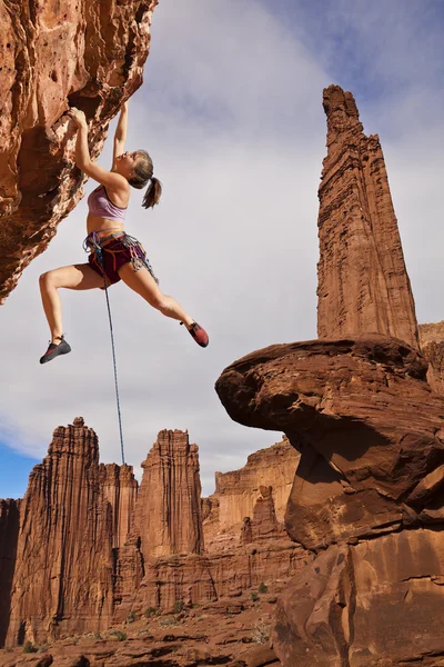 Rock climber dangling. — Stock Photo, Image